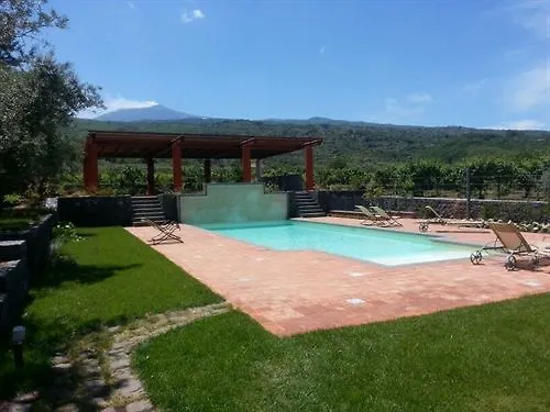Casa Arrigo Villa Linguaglossa Italy